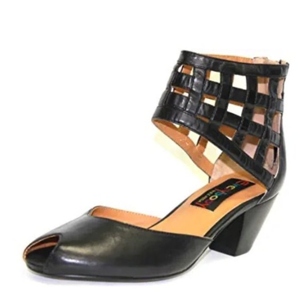 Everybody Women's Grande Caged Sandals